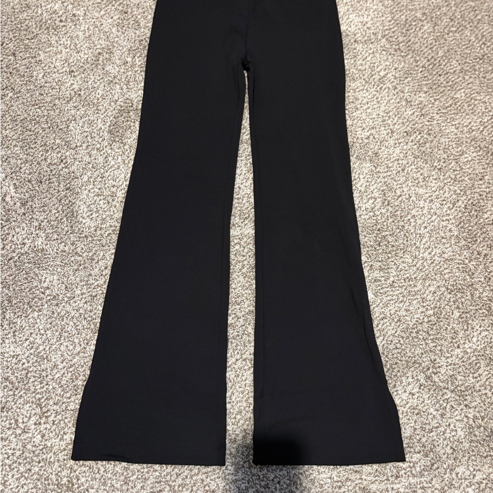 NWT LOFT Lou & Grey Slim soft boot cut leggings
